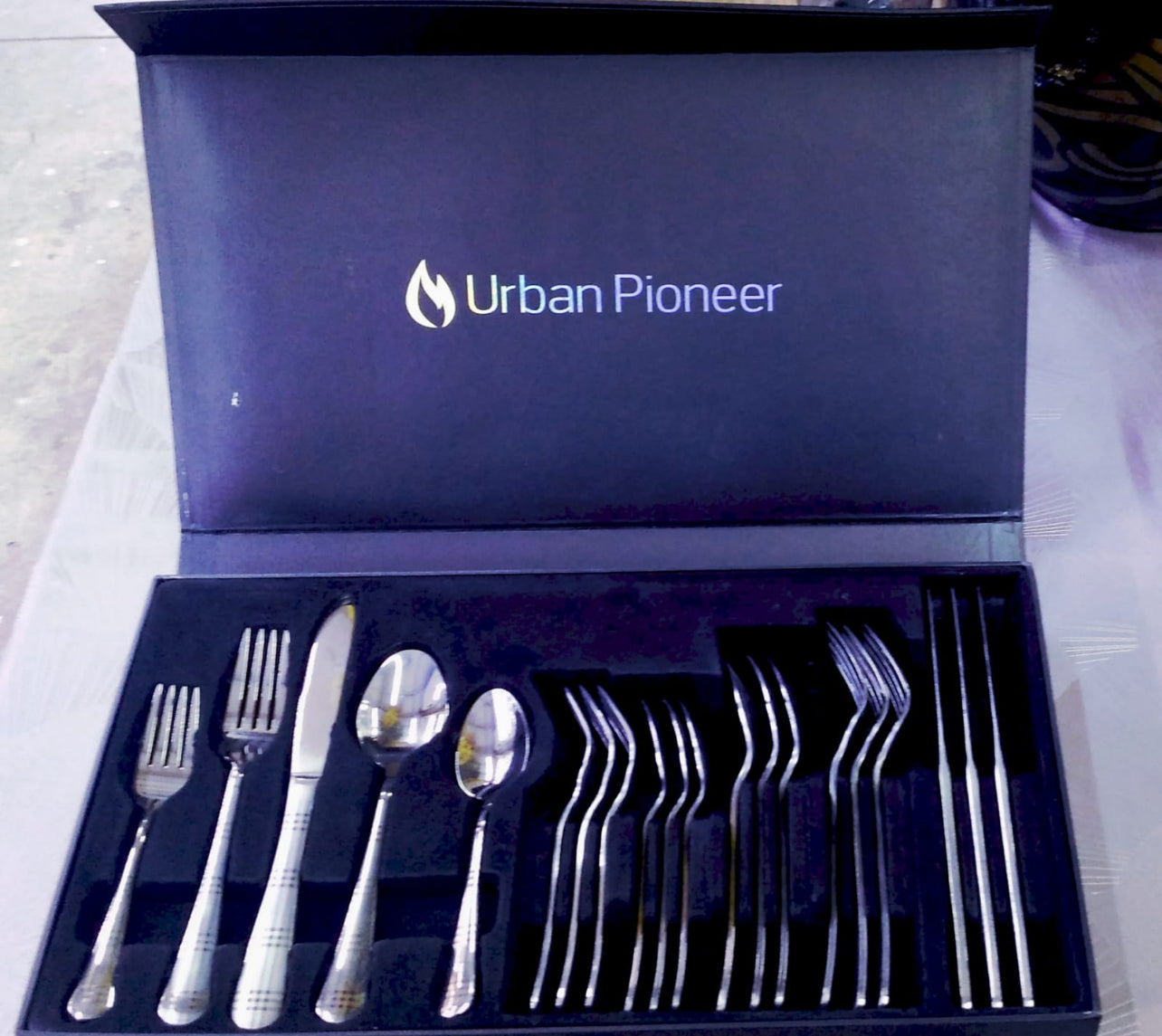 20 Pieces Stainless Steel Cutlery Set Etched Design