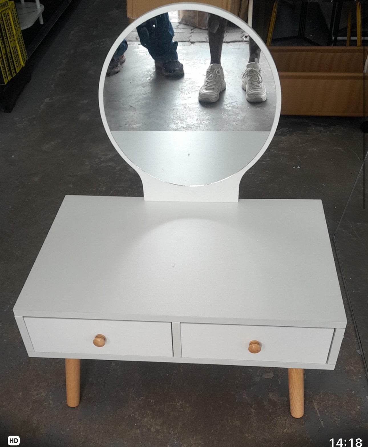 MFurn Vanity Table Makeup With Mirror – White