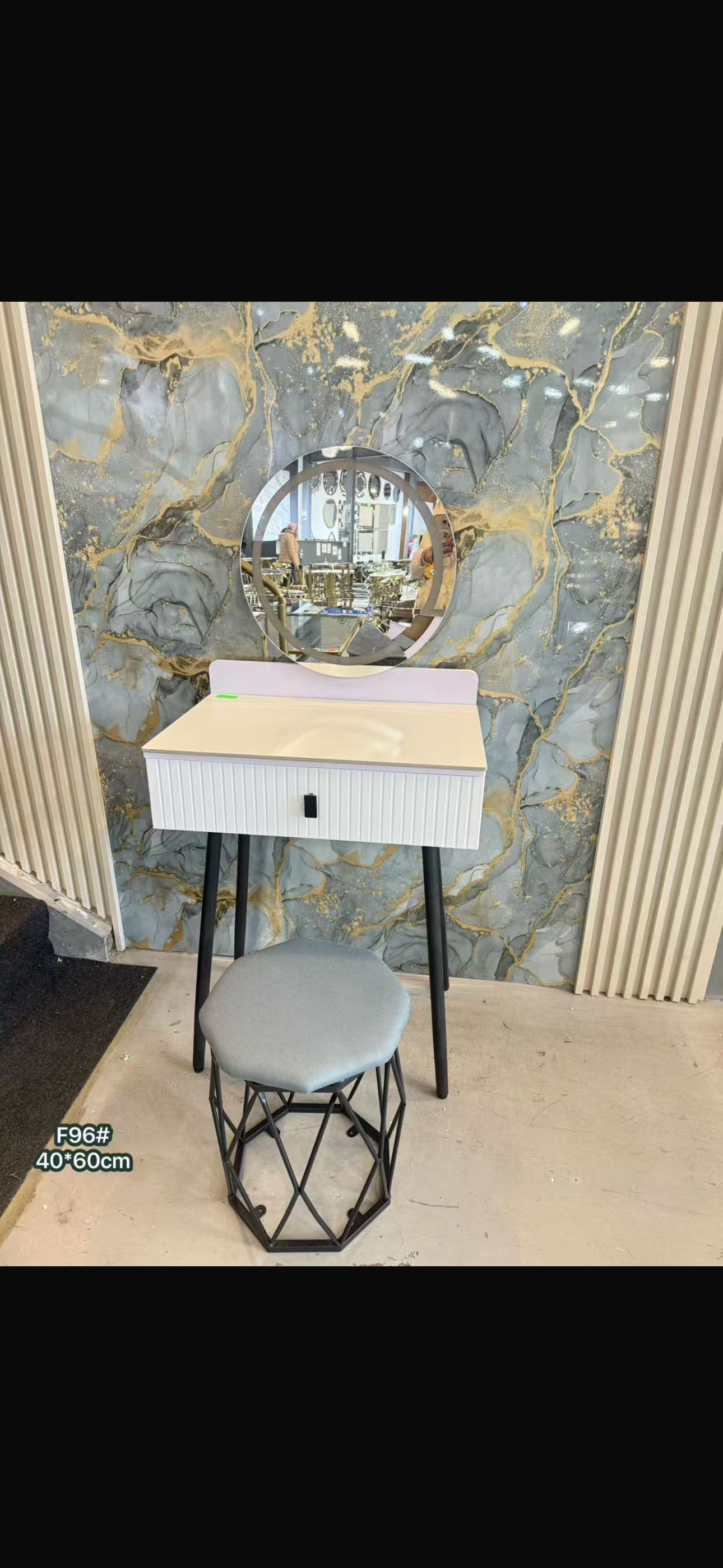 MFurn Elegant Dressing Table