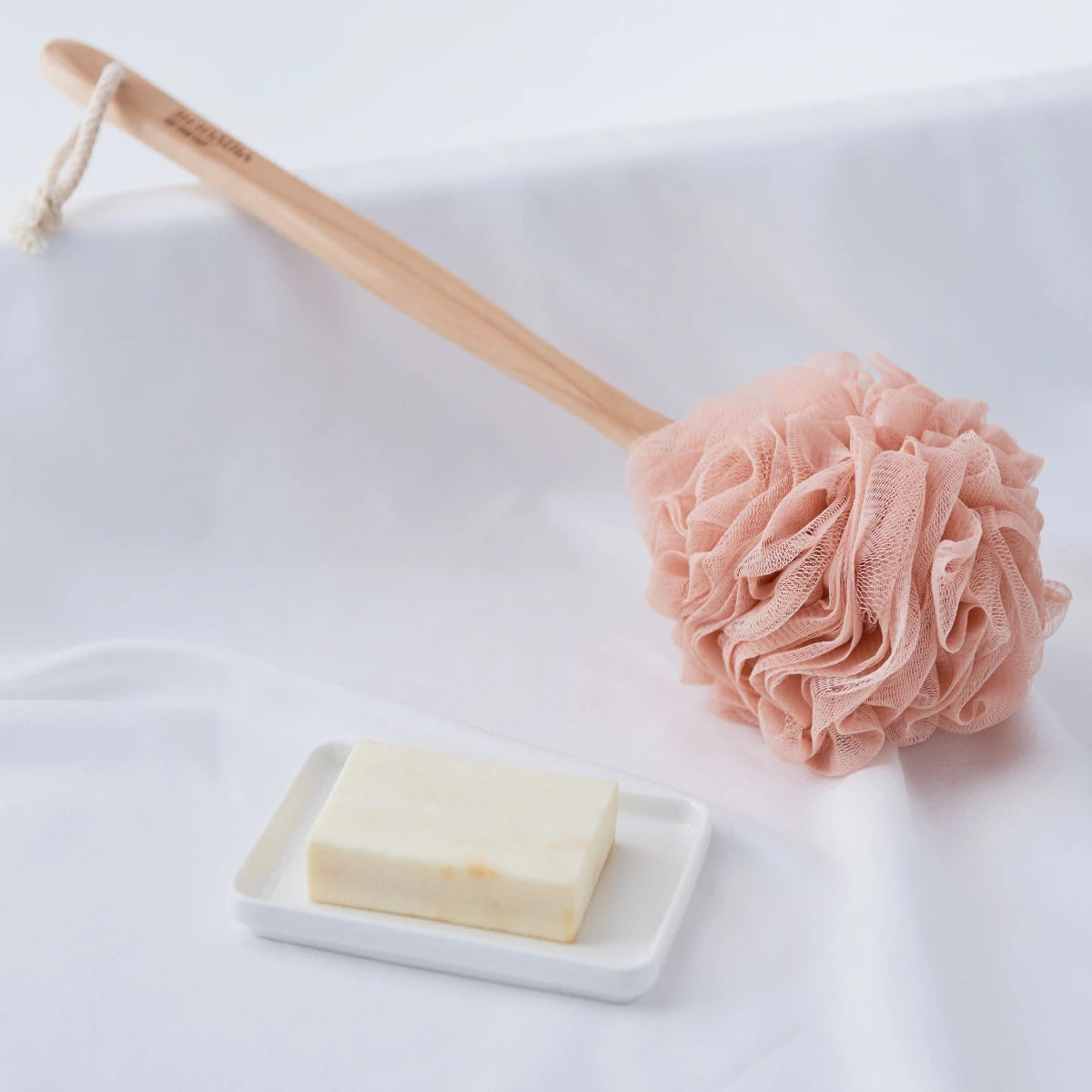 Shower Sponge With Wooden Handle -1pc
