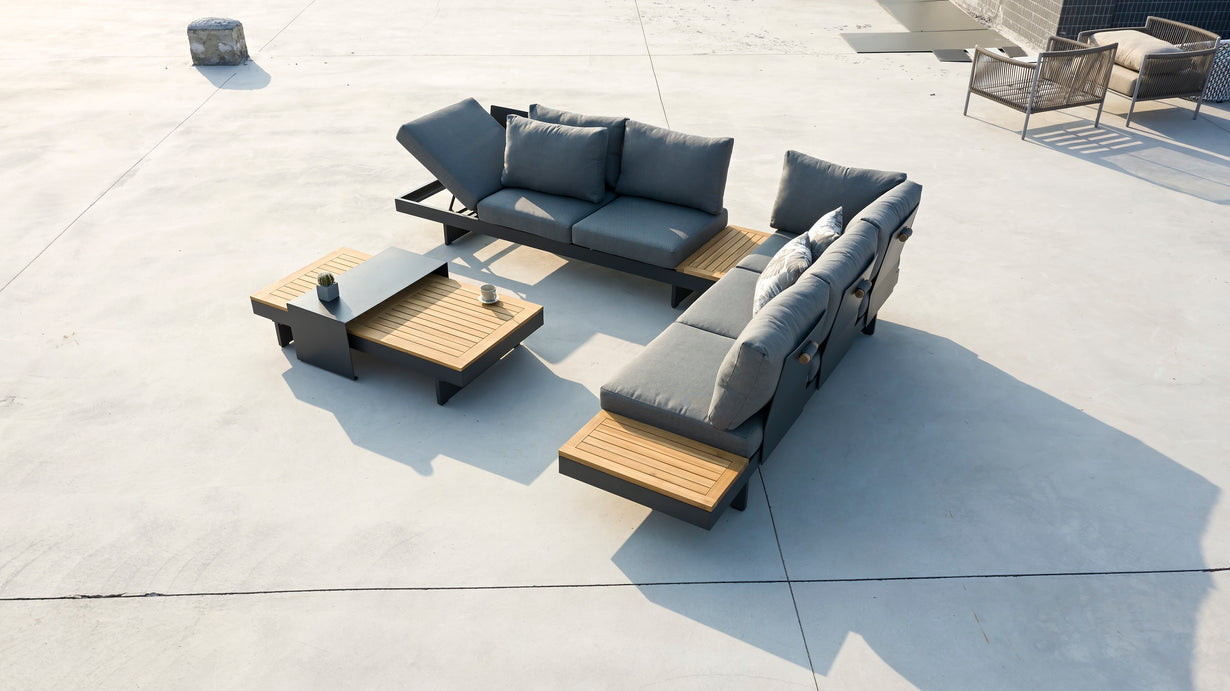 Luxury Outdoor Patio Set 4pc - Available On PreOrder Only!!