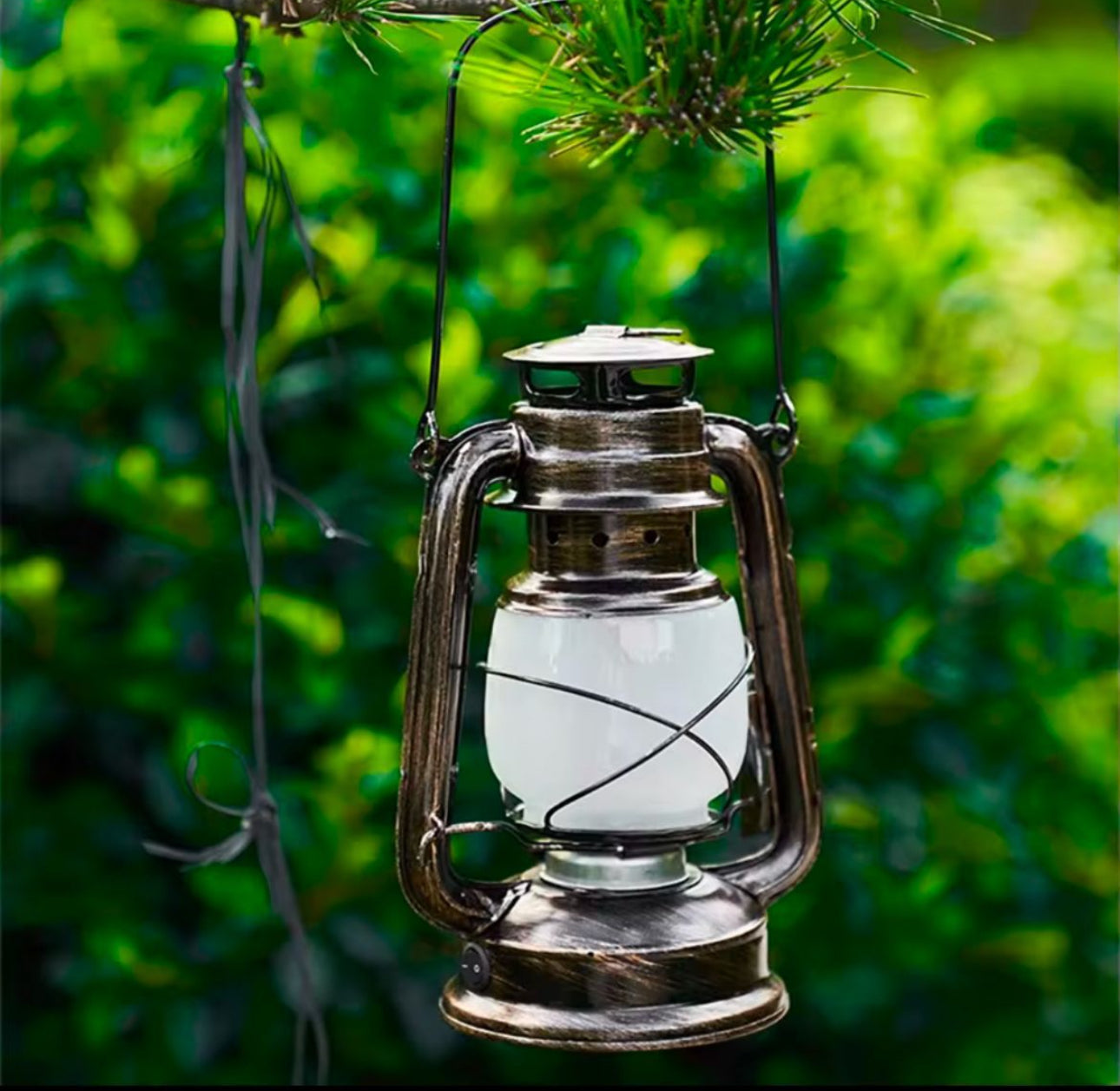 Vintage LED Lantern Rechargeable – Retro Design, Adjustable Brightness, and USB Charging