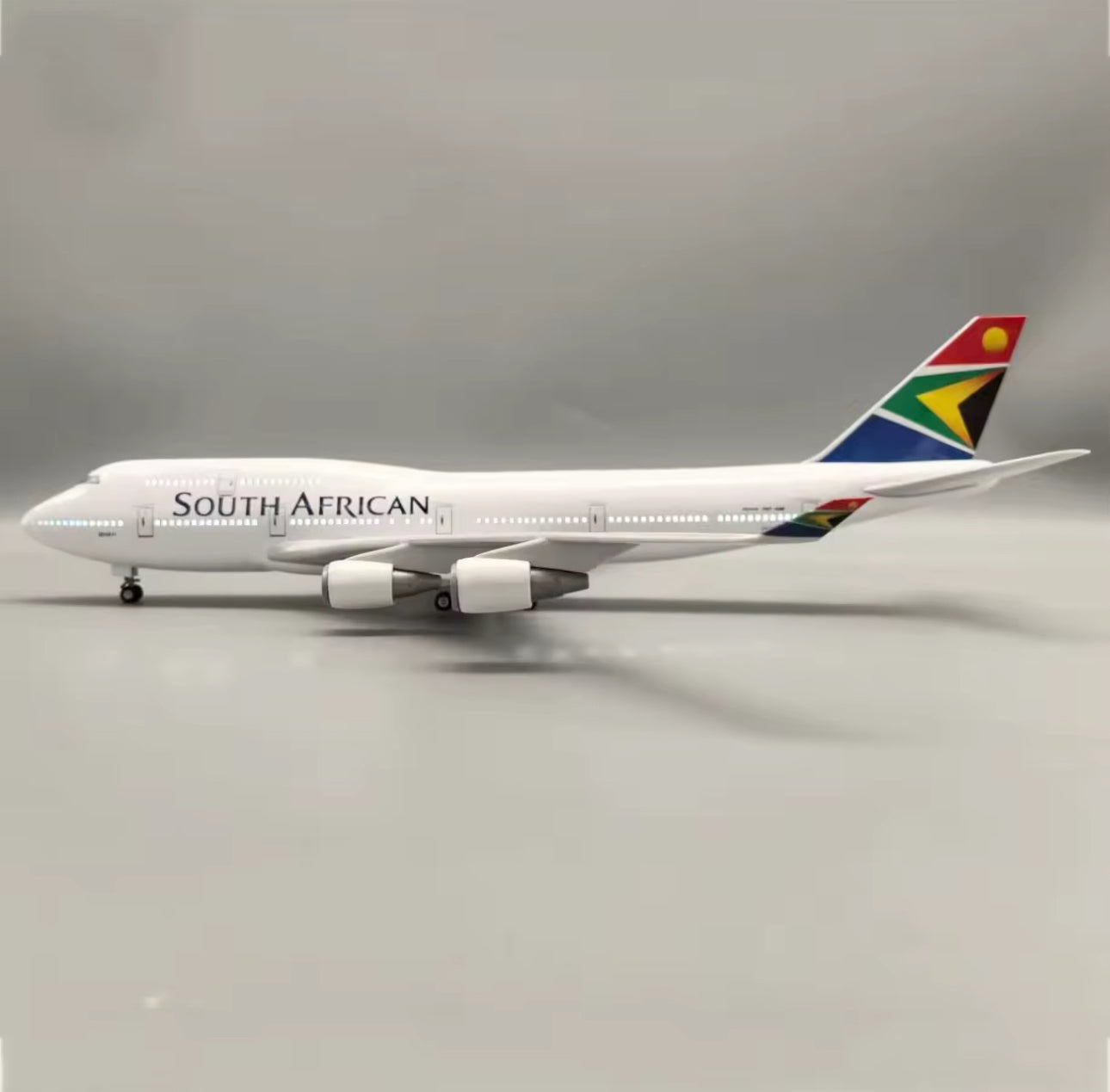 South African Airways Boeing 747-300 ZS-SAK Airplane Model 45cm - 1:150 Resin/Metal Alloy Mould Jet with Display Stand