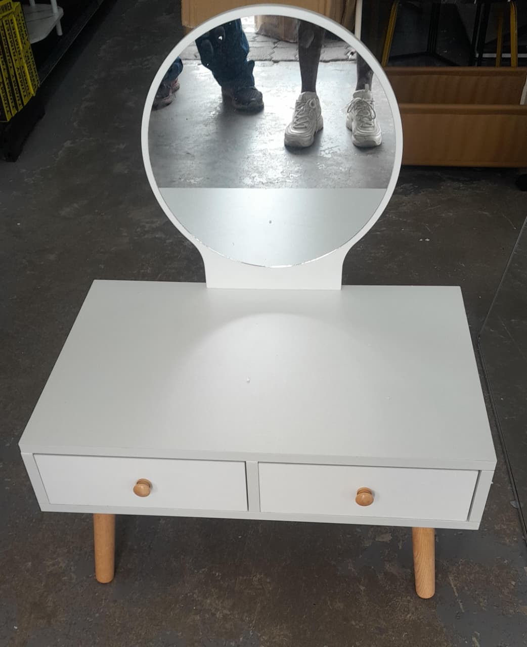 MFurn Vanity Table Makeup With Mirror  – White