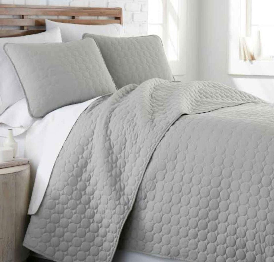 Quilt Set Queen Size, Elegant Square Pattern, Ultra Soft Lightweight Bedspreads & Coverlets, Quilted Bedding Sets 3 Pieces For All Season, 1 Quilt 2 Pillow - Various Colours