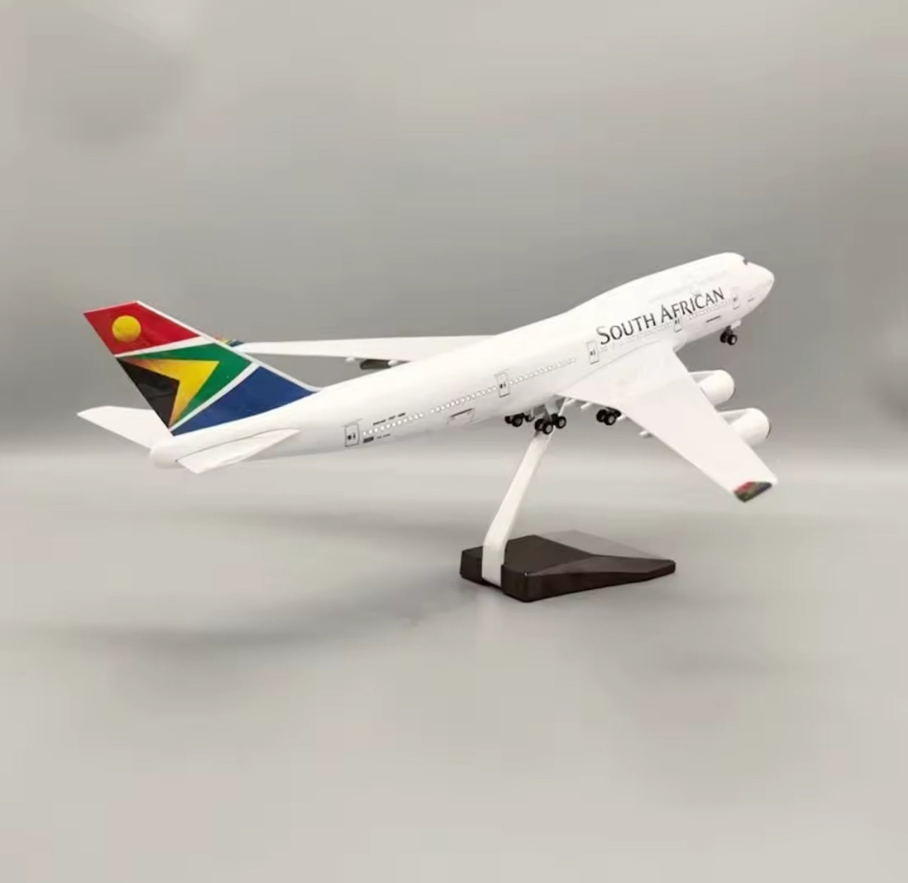 South African Airways Boeing 747-300 ZS-SAK Airplane Model 45cm - 1:150 Resin/Metal Alloy Mould Jet with Display Stand