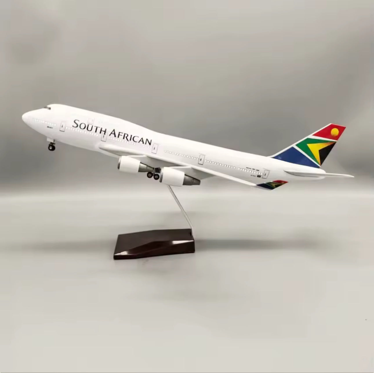 South African Airways Boeing 747-300 ZS-SAK Airplane Model 45cm - 1:150 Resin/Metal Alloy Mould Jet with Display Stand