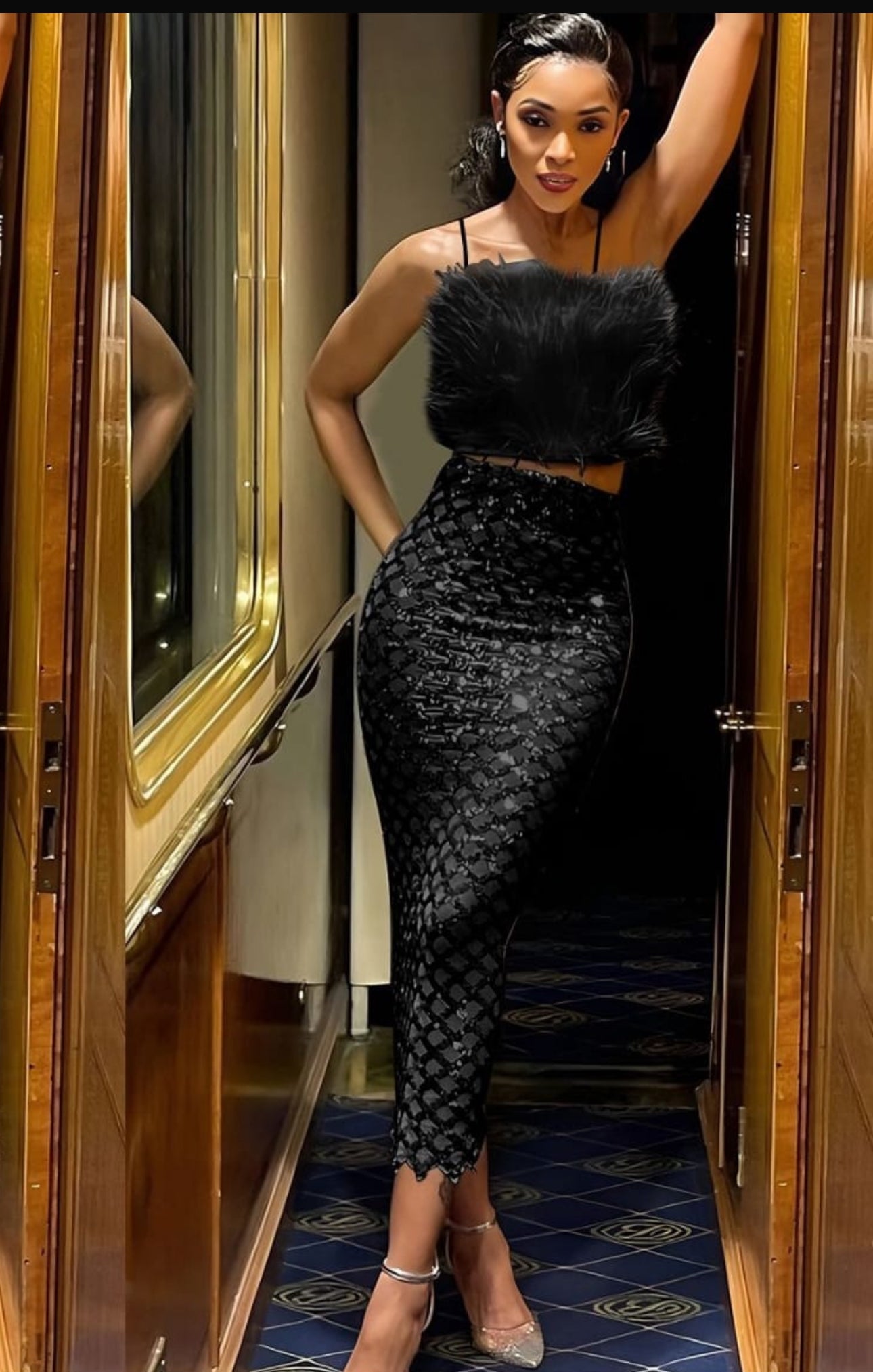 Women New Fashionable Sleeveless Sexy Crop Top And Faux Fur Skirt 2 Pieces Set, Suitable For Banquet Parties-Various Colours