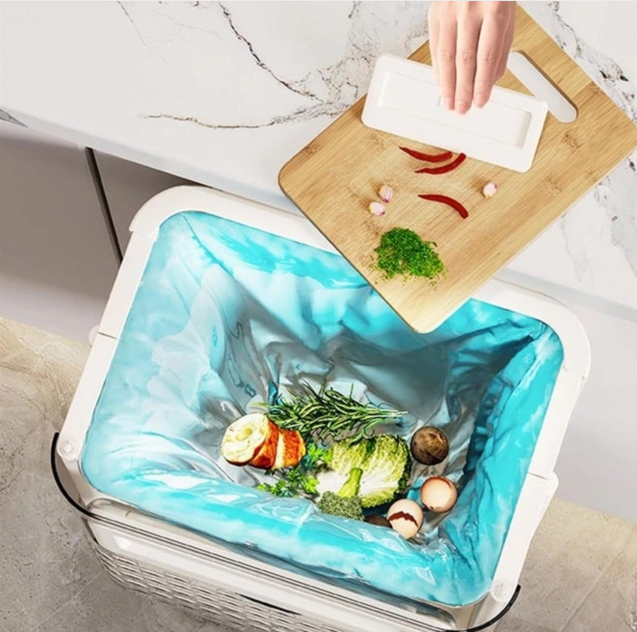 Hanging Kitchen Trash Can, Collapsible Waste Bin, Small Plastic Folding Hang Garbage Can for Cabinet Bedroom Bathroom Kitchen Office Car.