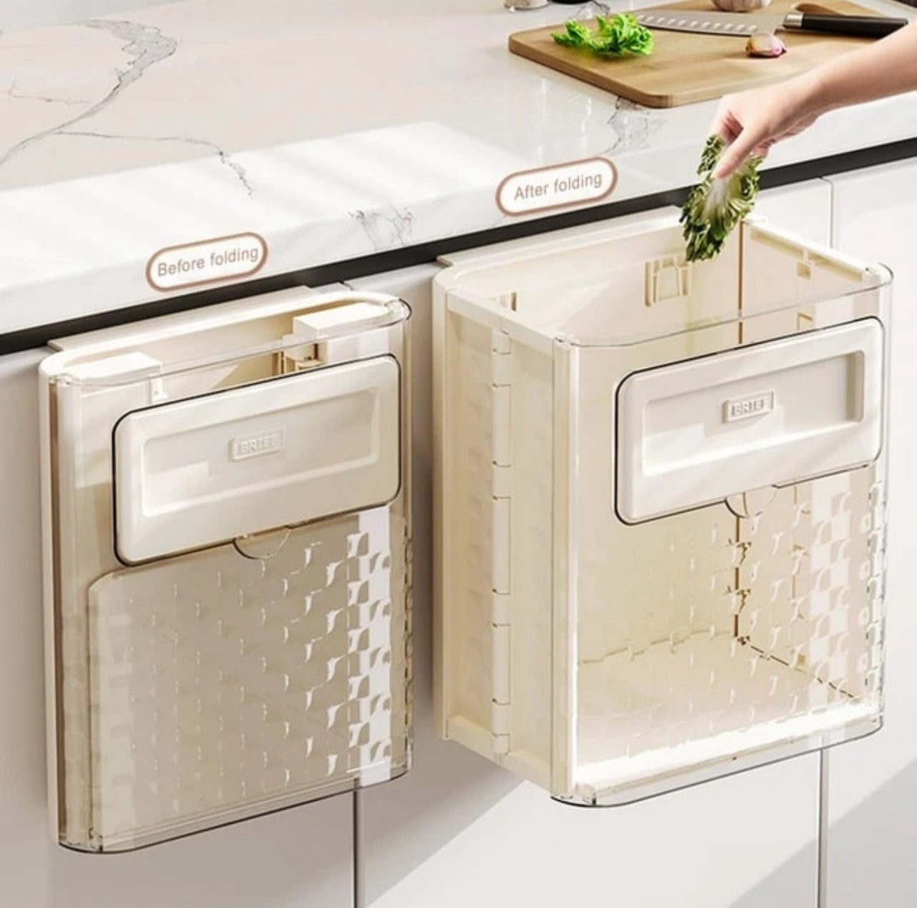 Hanging Kitchen Trash Can, Collapsible Waste Bin, Small Plastic Folding Hang Garbage Can for Cabinet Bedroom Bathroom Kitchen Office Car.
