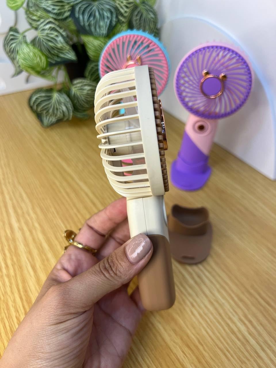 BreezePop™ Mini Fan – 3-Speed Rechargeable Handheld Fan