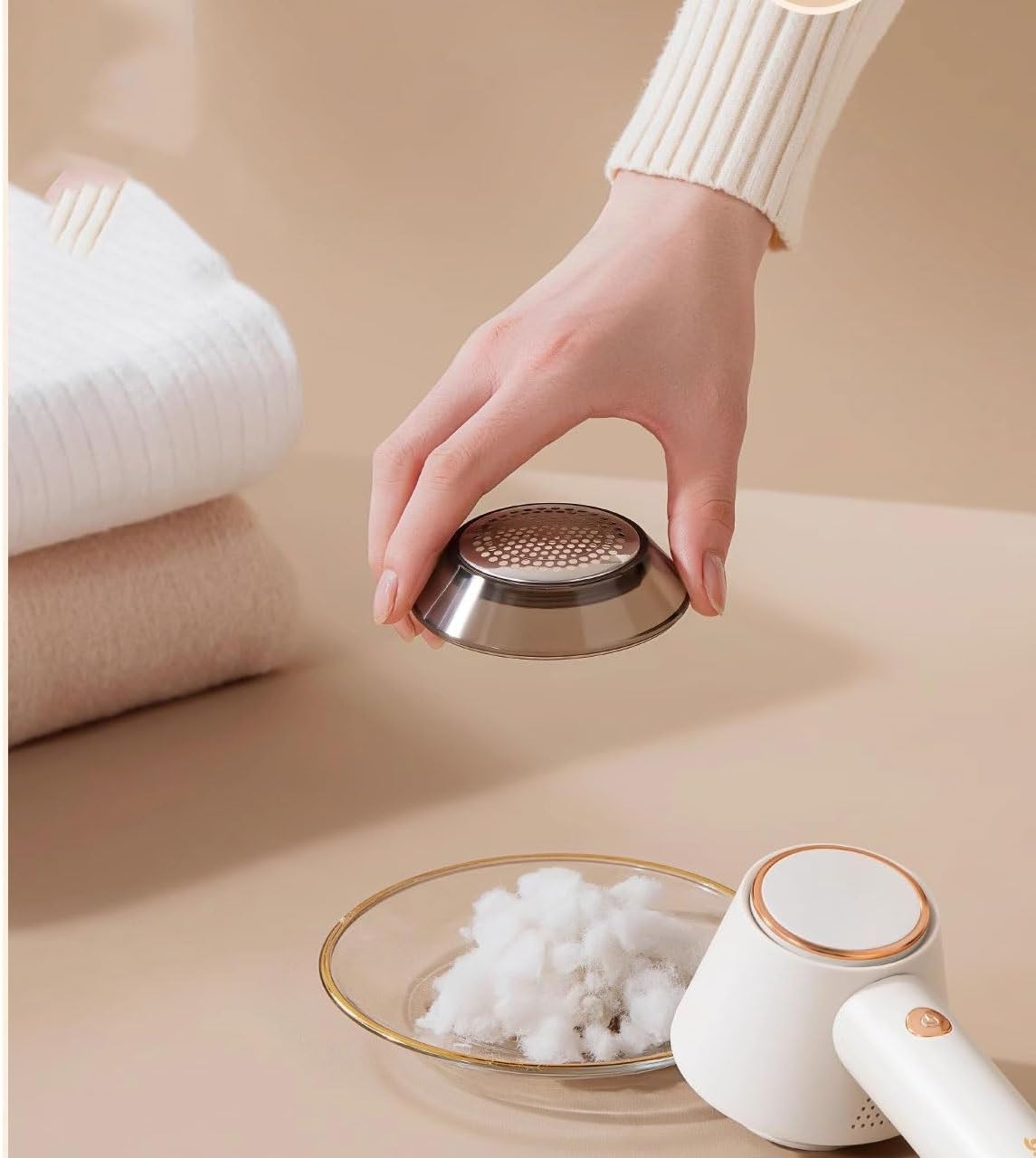 Rechargeable USB Fabric Lint Remover – 6-Blade Electric Clothes Shaver