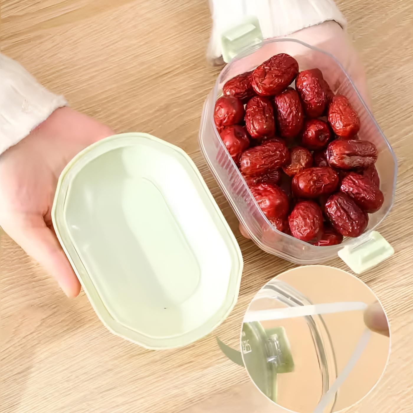 MHome 4-Layer Airtight Condiment Storage Containers – Leak-Proof Spice & Snack Jars