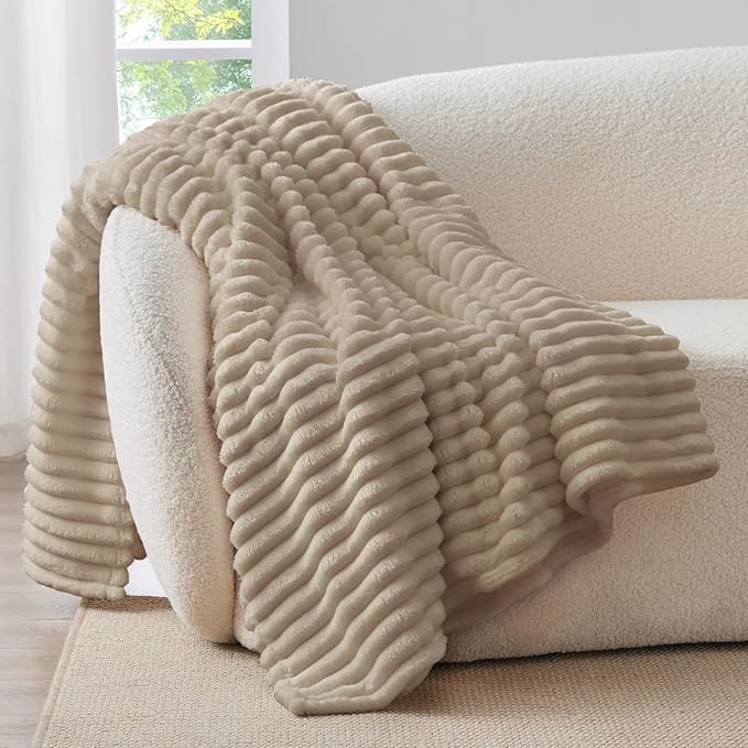 Flannel Luxury Ribbed Fleece Throw Blanket – 180 x 200cm Super Soft Faux Fur Micro-Mink Reversible, Warm & Cozy