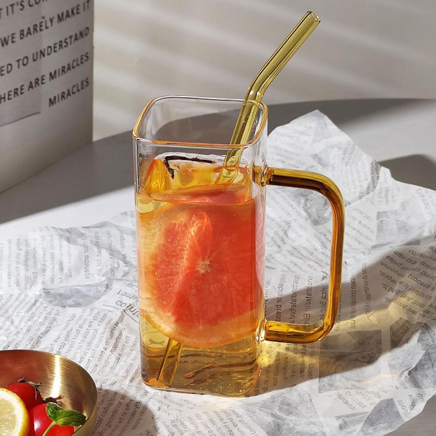 MHome 350ml Square Glass Tumbler with Lid and Straw, Brown Handle