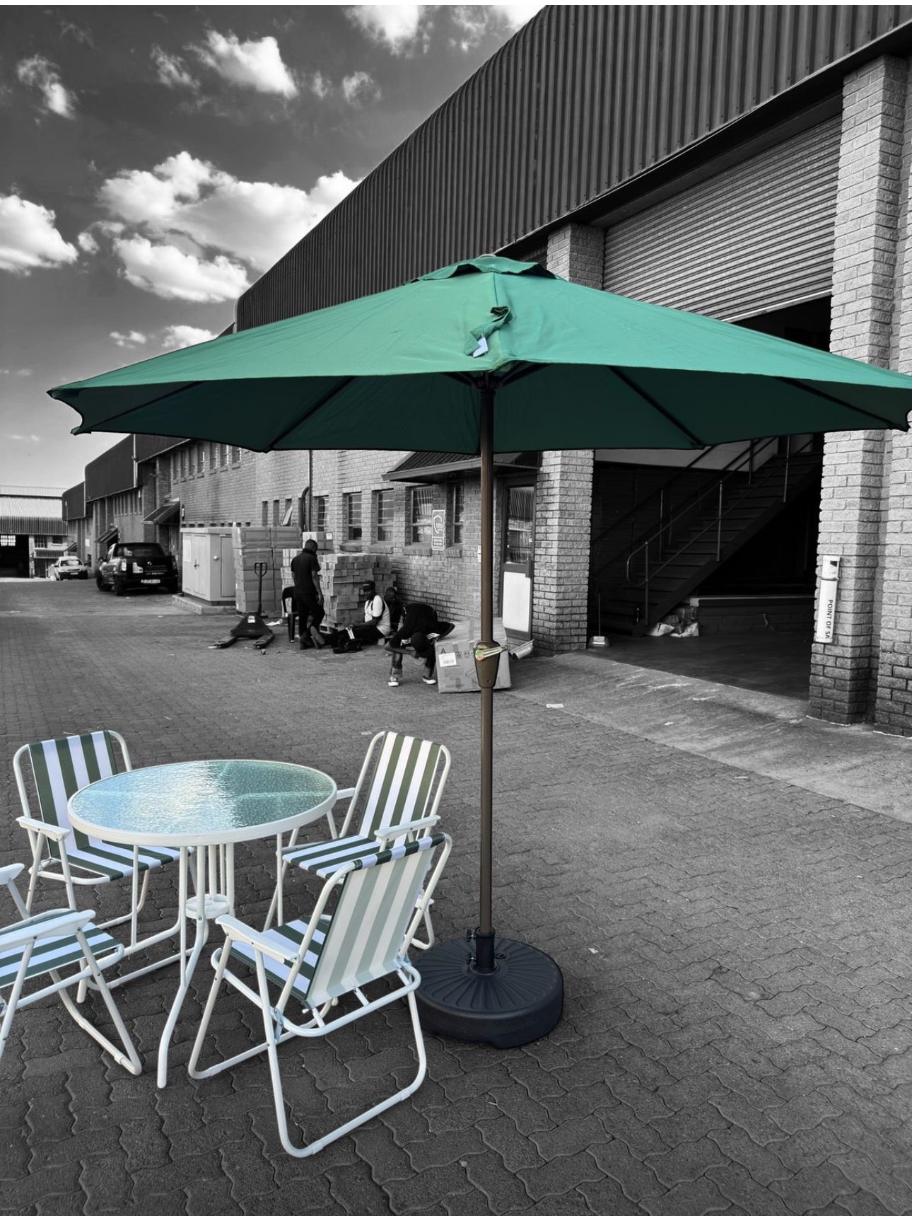 MFurn Angelique 7-Piece Outdoor Patio Dining Set with Umbrella