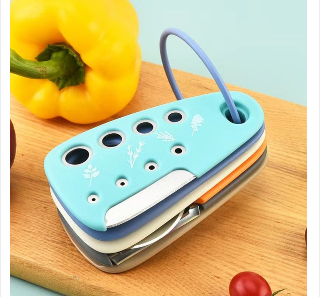 Kitchen Gadget Set 6-Piece Pizza Cutter Herb Cutter Bottle Opener Grater Garlic Grinder Set 6pc