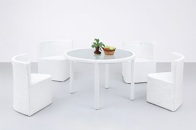 MFurn White 5-Piece Outdoor Wicker Dining Set – Round Glass Table with 4 Curved Chairs