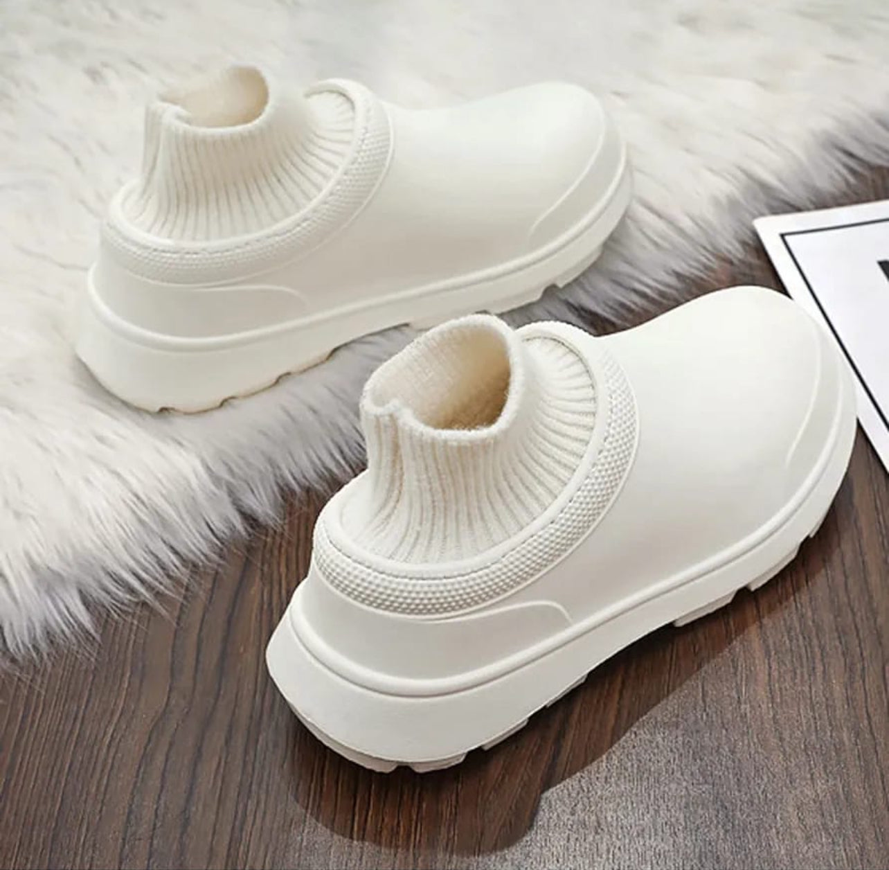 Ladies Stylish Clogs with Socks