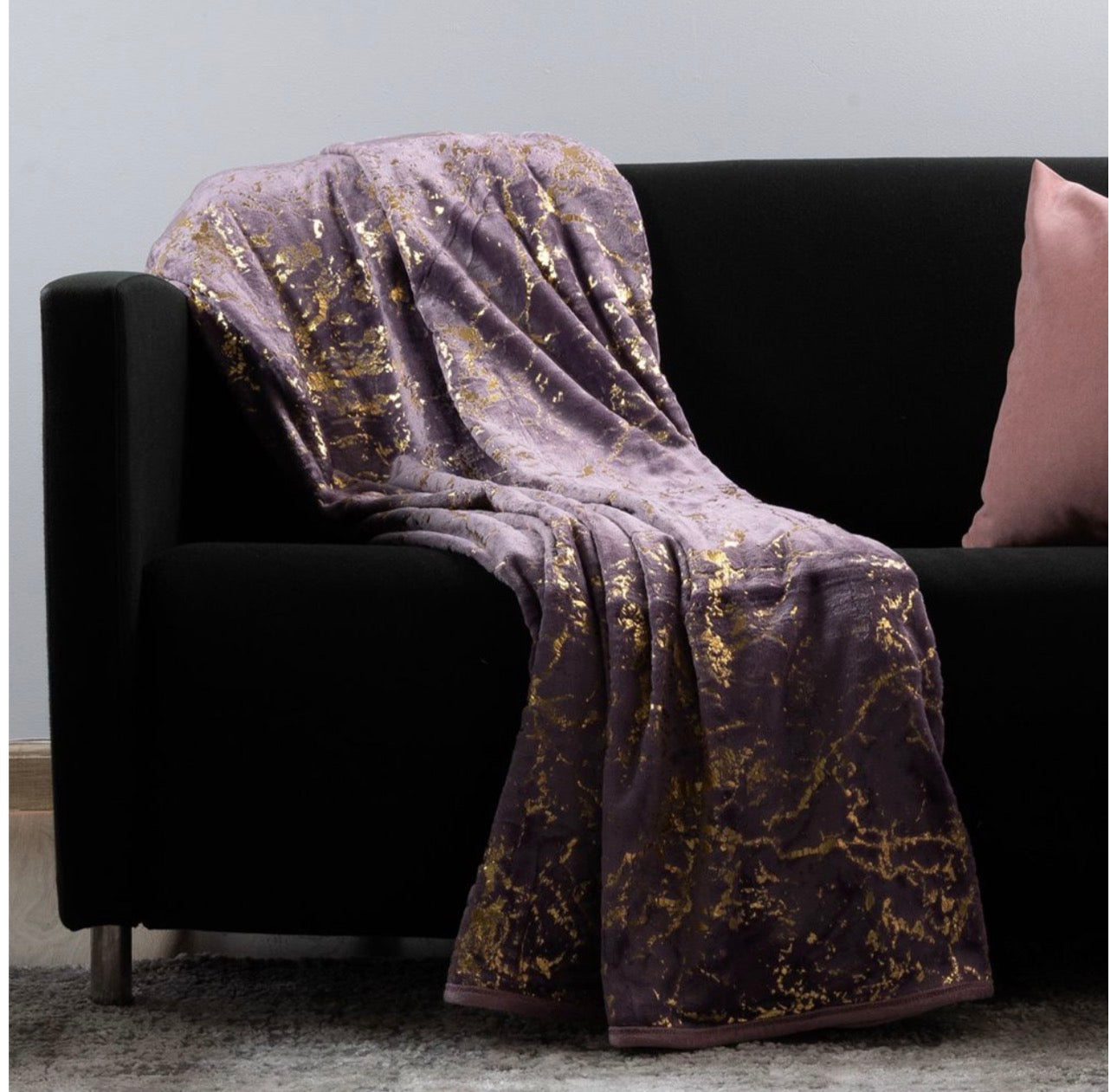 MHome Plush Throws – Gold Collection 1 Ply