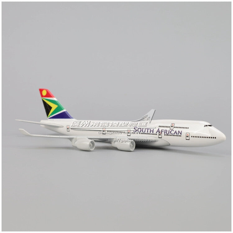 South African Airways Boeing 747 Diecast Model 1:400 – 16cm Alloy Jet with Display Stand