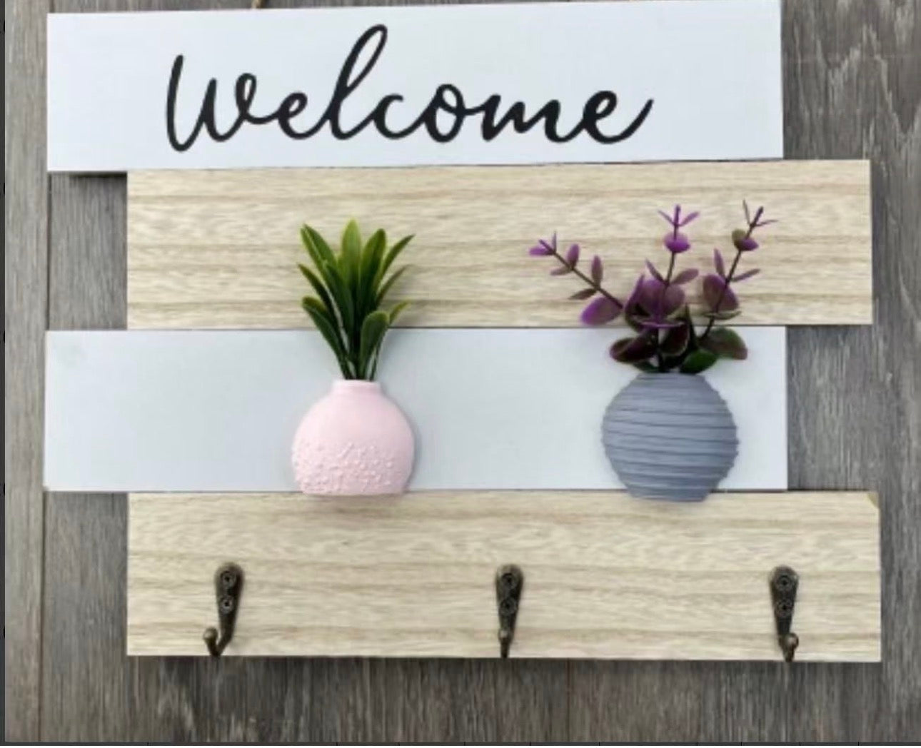 MHome Rustic Welcome Sign with hanging Hooks, Wooden Wall Mounted Shelf, White and Natural Wood, Farmhouse Style with Artificial Flower Vases