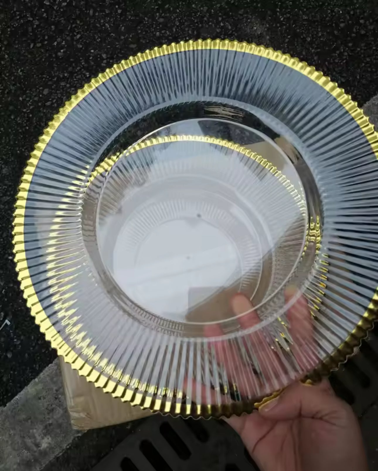 MHome Acrylic Clear Under Plates with Gold Edge Plastic Round Decorative Dinner Plates for Wedding, Event & Table Setting 6pc Set