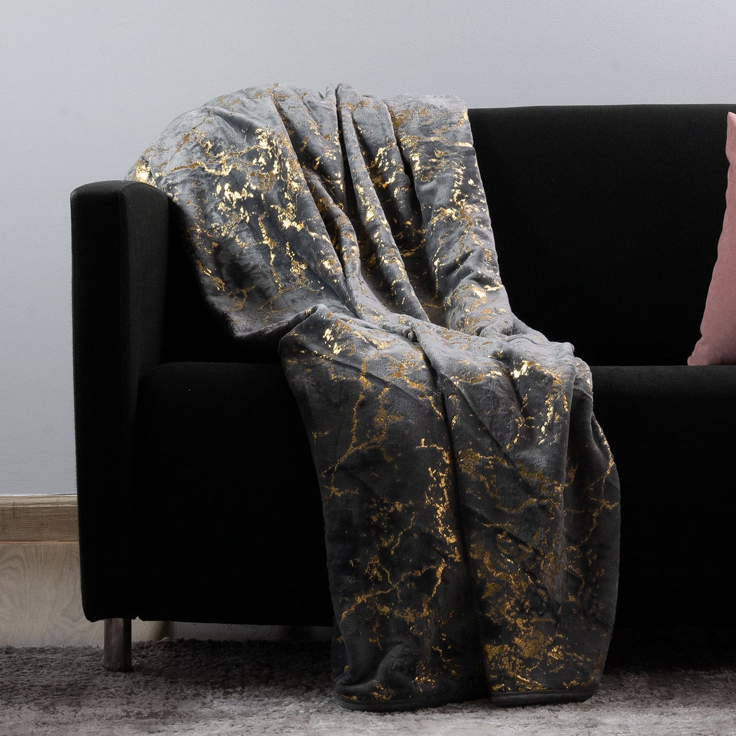 MHome Plush Throws – Gold Collection 1 Ply
