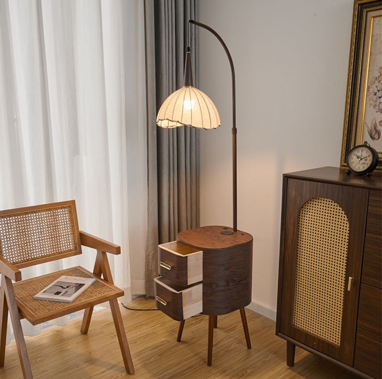 MFurn Retro Floor Lamp – Modern Smart Bedroom & Antique Bedside Table Lamp