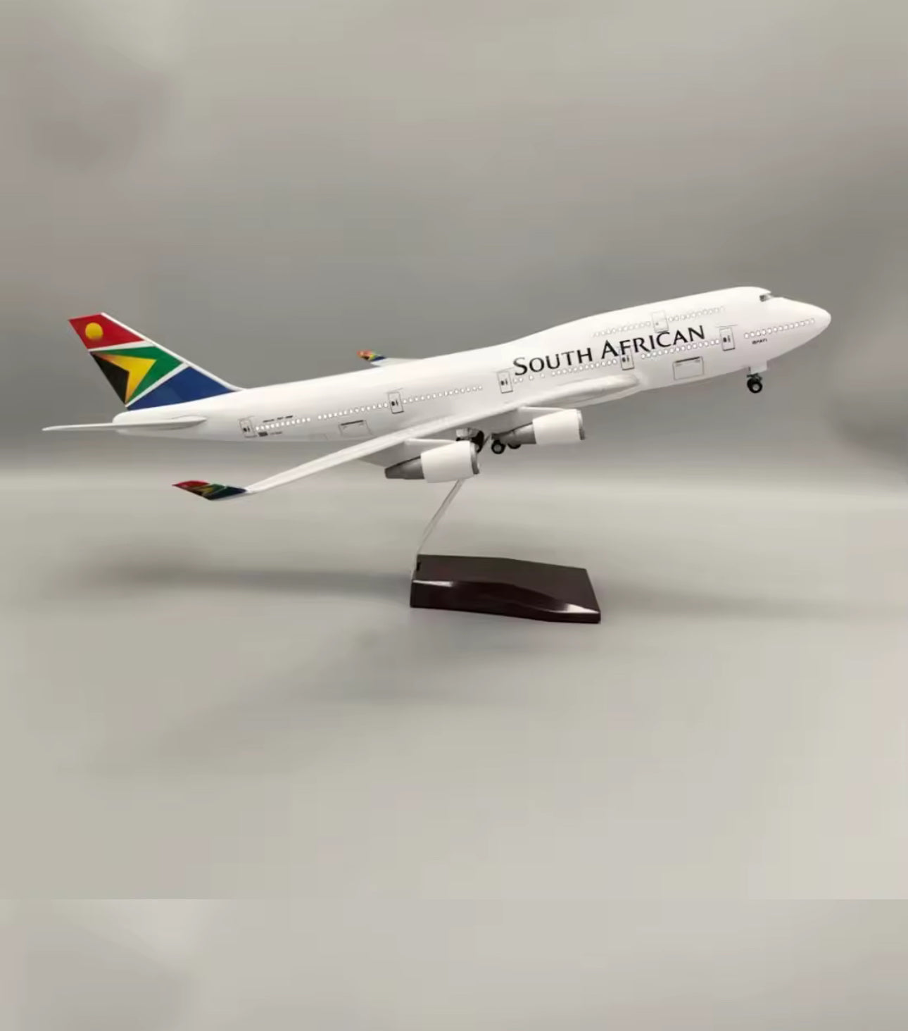South African Airways Boeing 747-300 ZS-SAK Airplane Model 45cm - 1:150 Resin/Metal Alloy Mould Jet with Display Stand