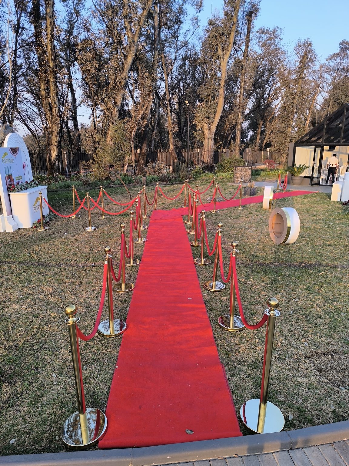 MFURN Event Barriers Stanchion Rope Set - Gold