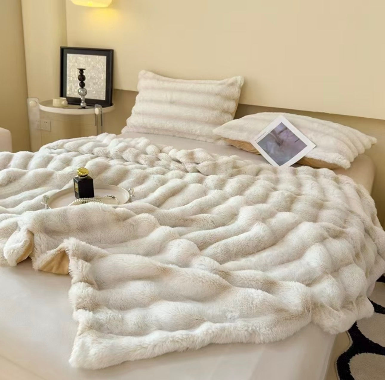 MHome Luxury Faux Fur Throw Blanket | Super Soft Faux Fur Blanket Warm 230x200cm