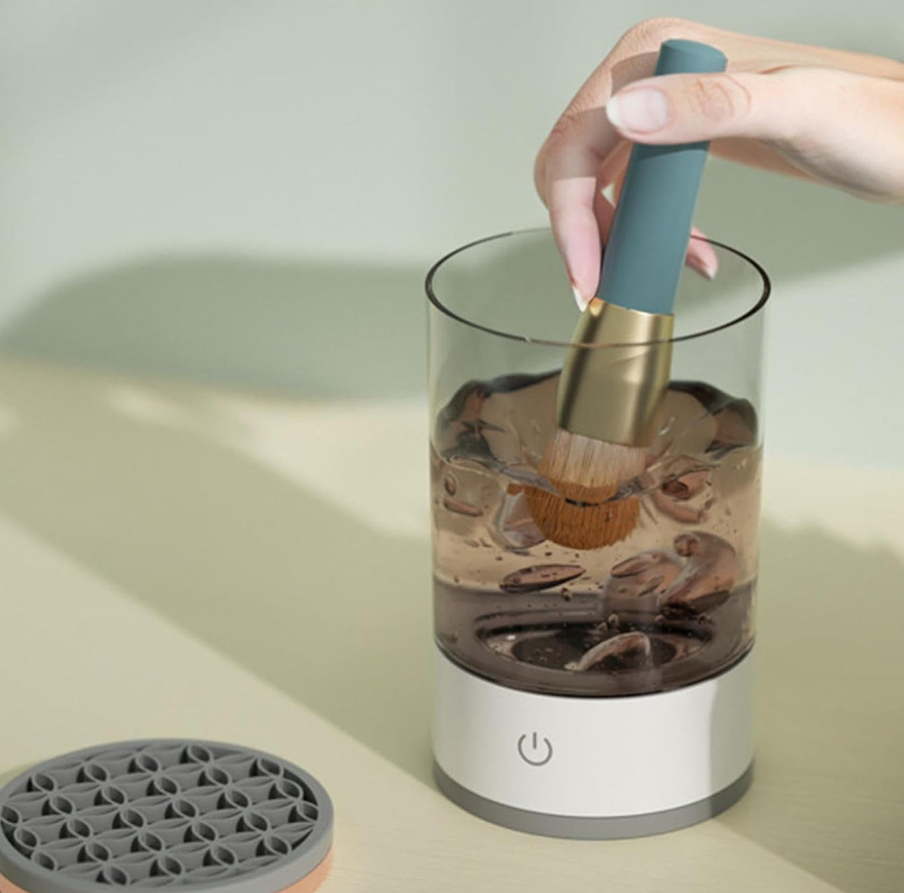 MBeauty
Magic Make Up Cleaner Brush Cleaner,USB Rechargeable Automatic Deep Cosmetic Cleaning Device
