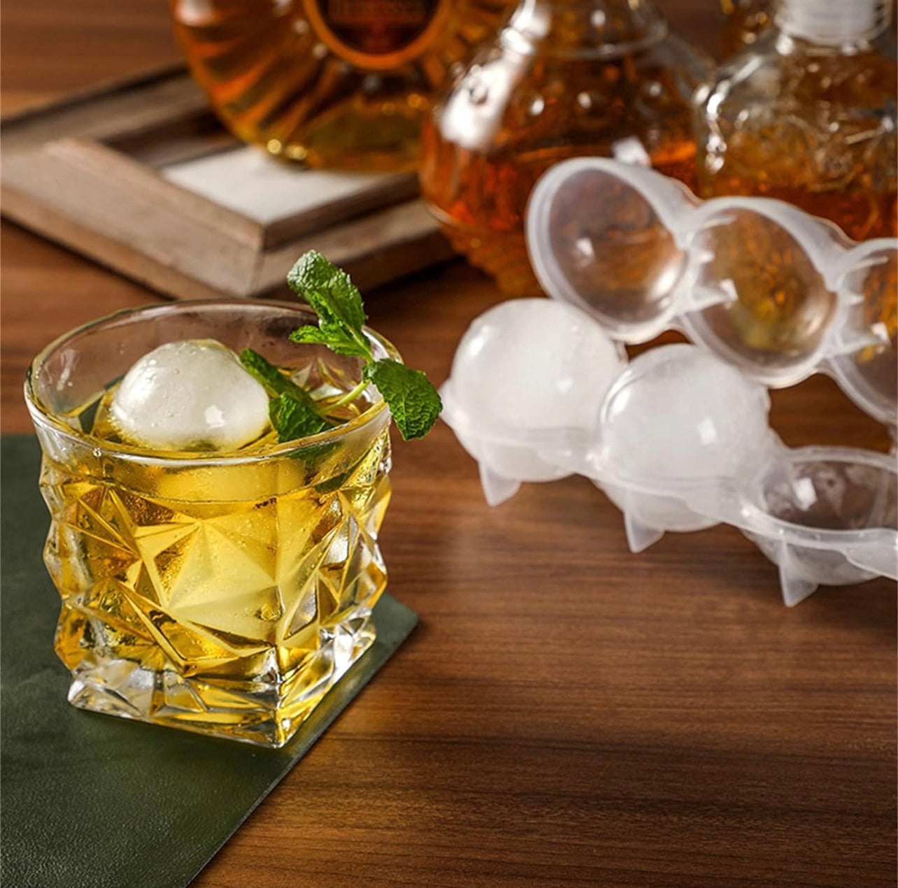 Four Hole Whiskey Round ice Hockey Mold,Bar Ice Cube Ball Maker,Round Ice Hockey Reusable Summer Ice Maker Home Kitchen Ice Hockey Mold