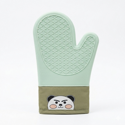 Panda-Themed Silicone Oven Mitt
