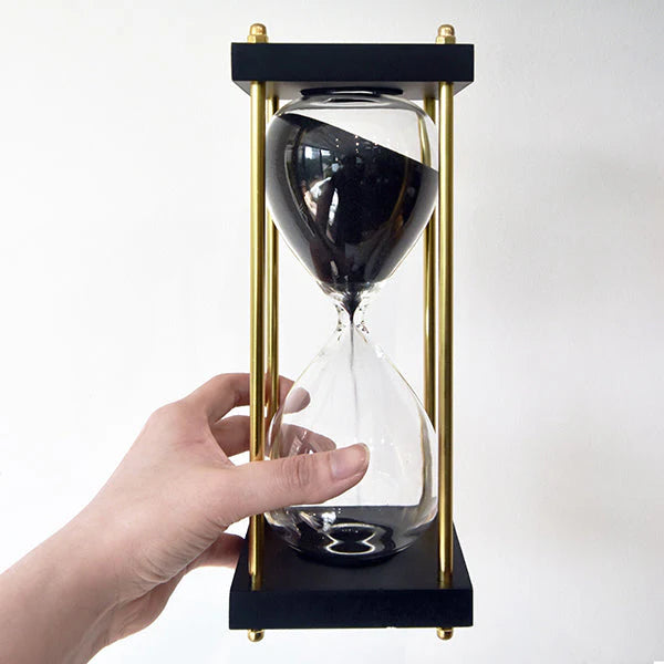 The Sands of Time Hourglass – Elegant Glass Timer & Decorative Piece