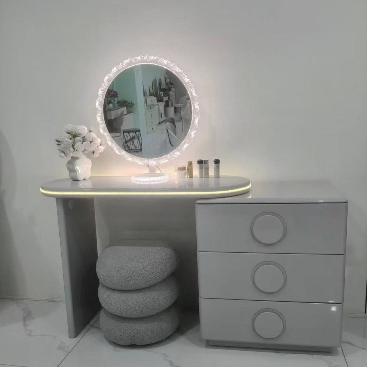 MFurn Glossy Grey LED Vanity Set with Bouclé Pebble Stool
