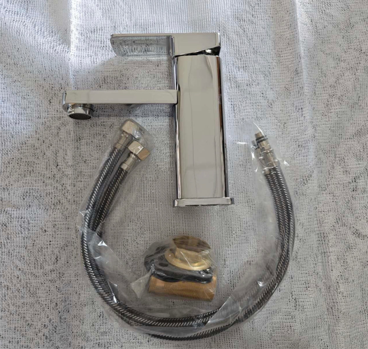 Chrome Polished Bathroom Faucet Basin Sink Deck Mounted Mixer Water Tap