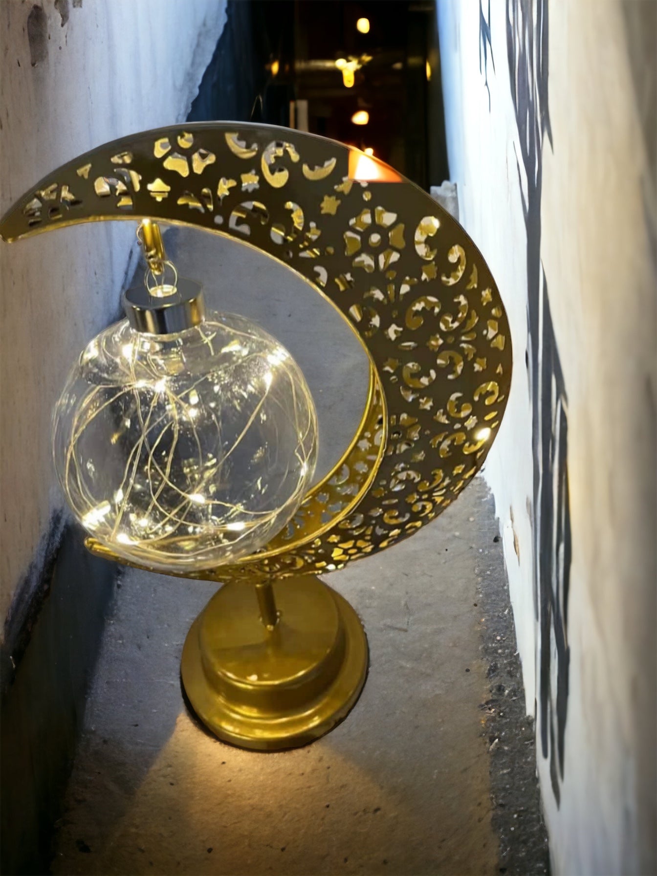 Crescent LED Desk Lamp Decoration