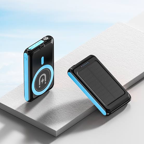 Solar Power Bank 5000mAh Magnetic Qi Wireless Charger Power Bank