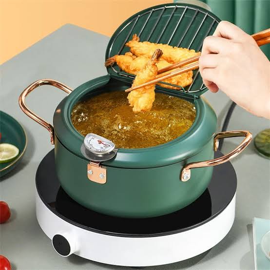 Non-Stick Deep Frying Pot With Thermometer With Drain Lid 20cm