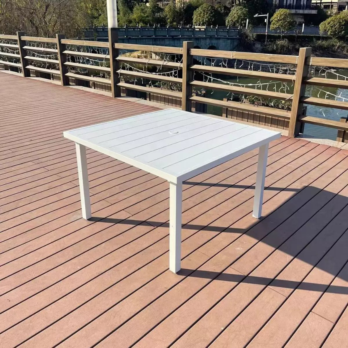 MFurn Zanele Inspired White 6pc  Outdoor Dining Set With Aluminium Frame Inc Umbrella+Base