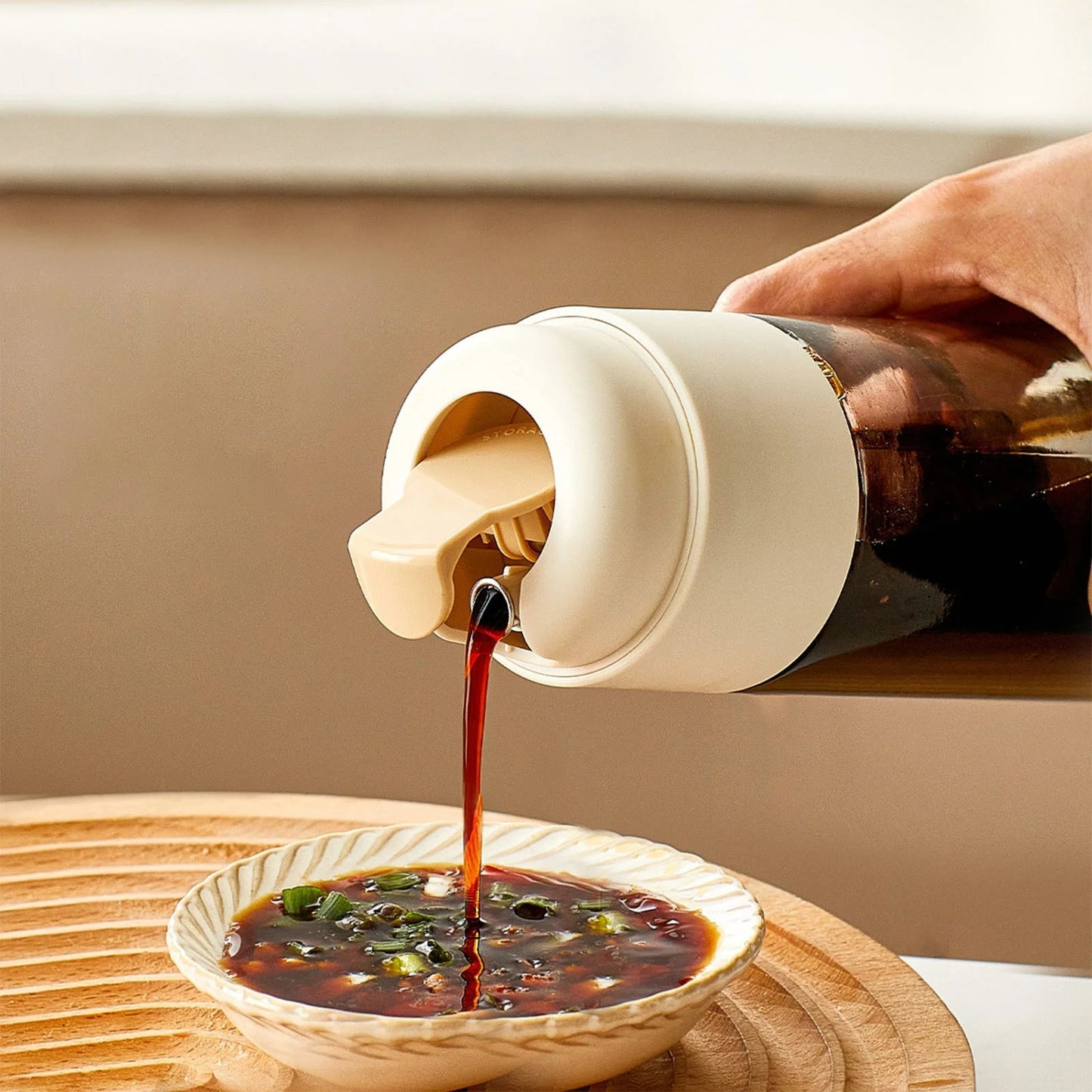 MHome Automatic Opening & Closing Oil Bottle – Leakproof Glass Kitchen Dispenser, Large Capacity