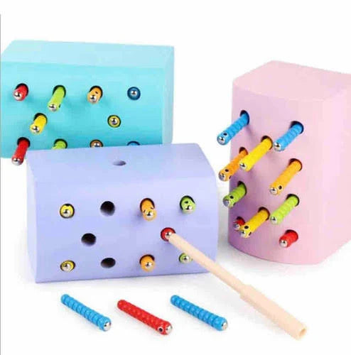 Wooden Magnetic Catch Worms Game