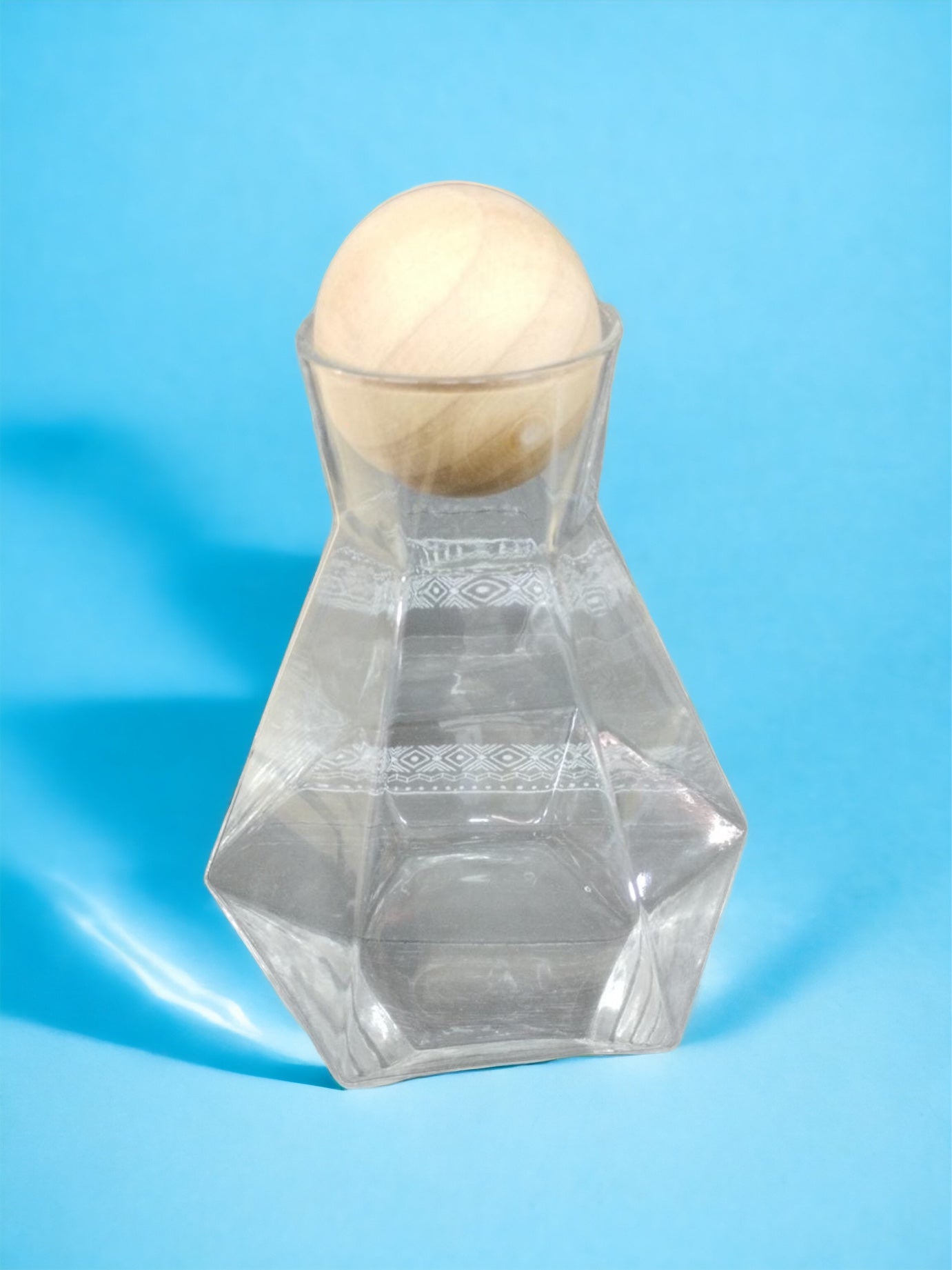 Pitcher Or Storage Jar 1.5L With Wooden Stopper